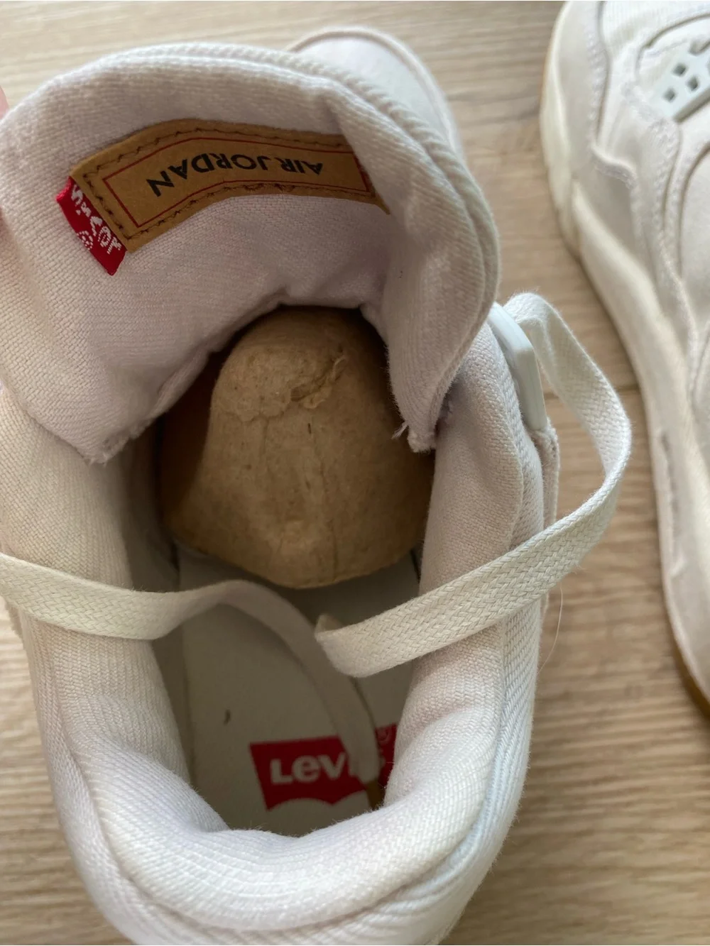 Levi's × Air Jordan 4 Retro GS 'White Denim' Size US 7 Men